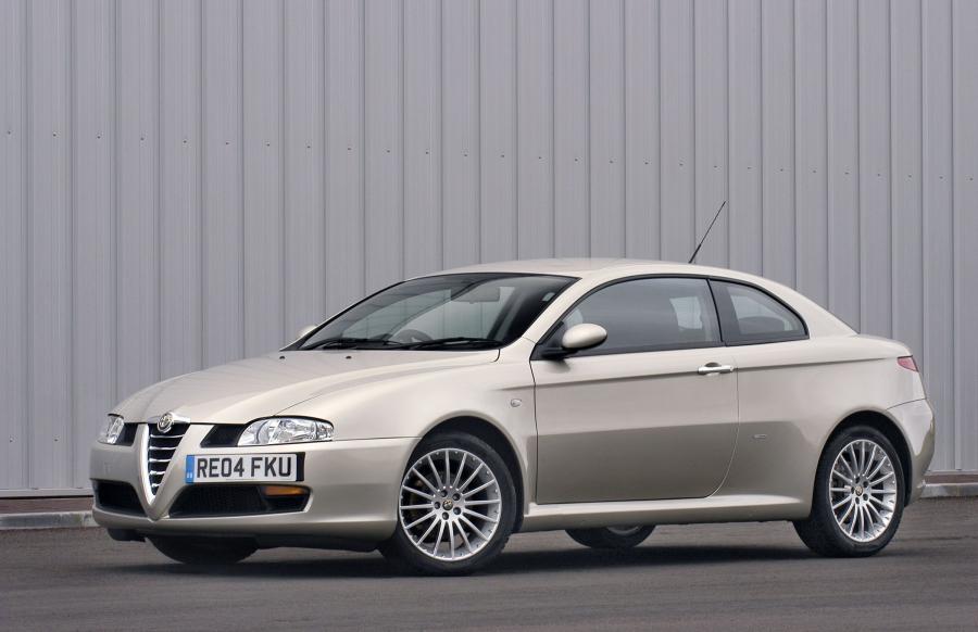  Alfa Romeo GT (937C) 2004 года  (UK) (фото 8 из 14)